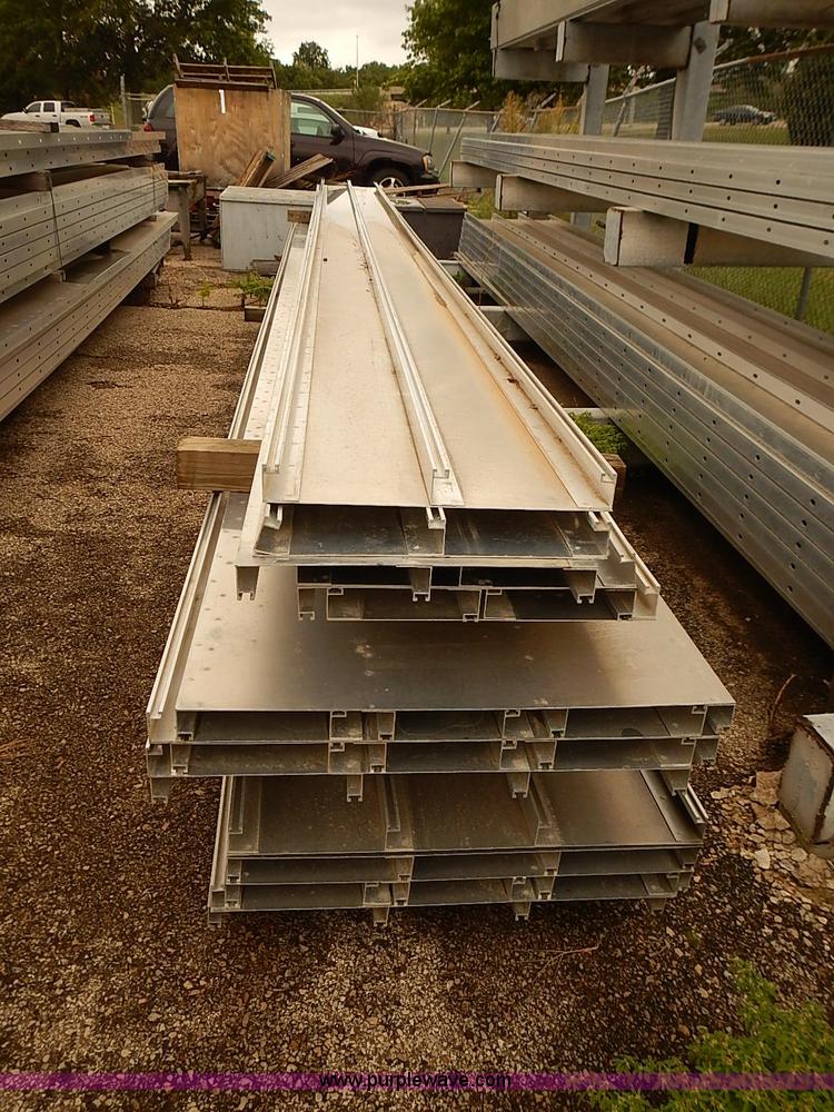 image for item BD9798 Assorted aluminum sign panels