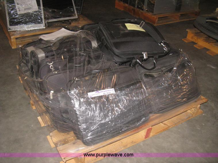 image for item BE9035 (3) HP NX9010 laptop computer