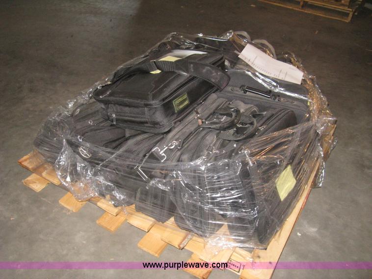 image for item BE9035 (3) HP NX9010 laptop computer