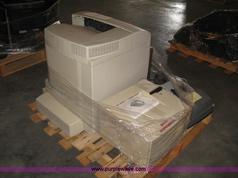 image for item BE9040 Assorted electronics