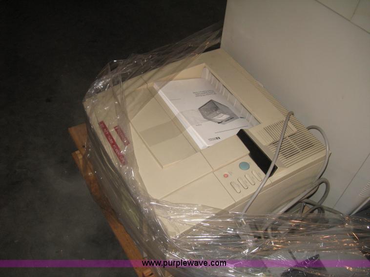 image for item BE9040 Assorted electronics