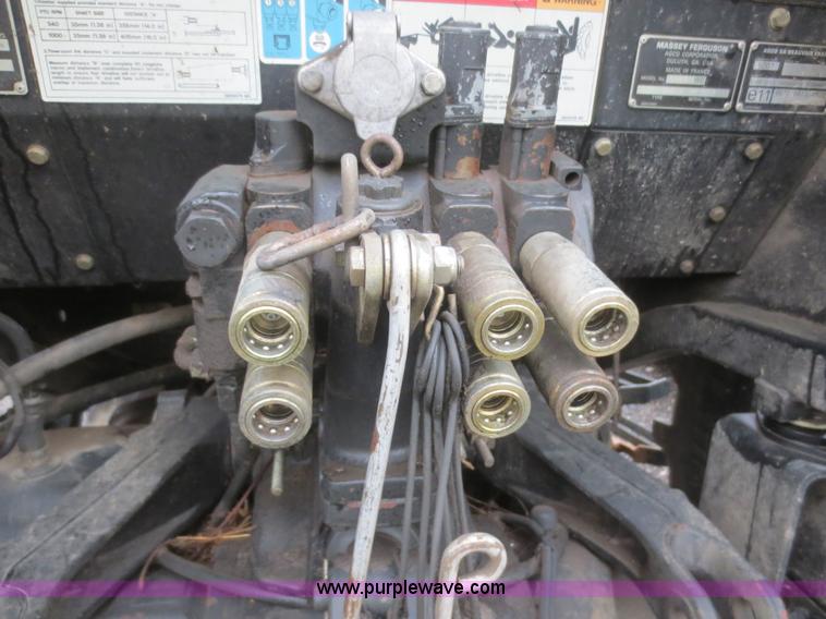 image for item D2162 2003 Massey Ferguson 4345 tractor