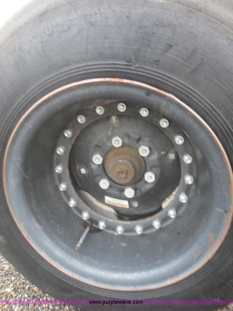 image for item D2163 2003 Massey Ferguson 4345 tractor