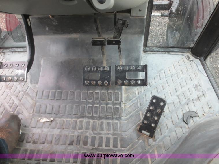 image for item D2163 2003 Massey Ferguson 4345 tractor