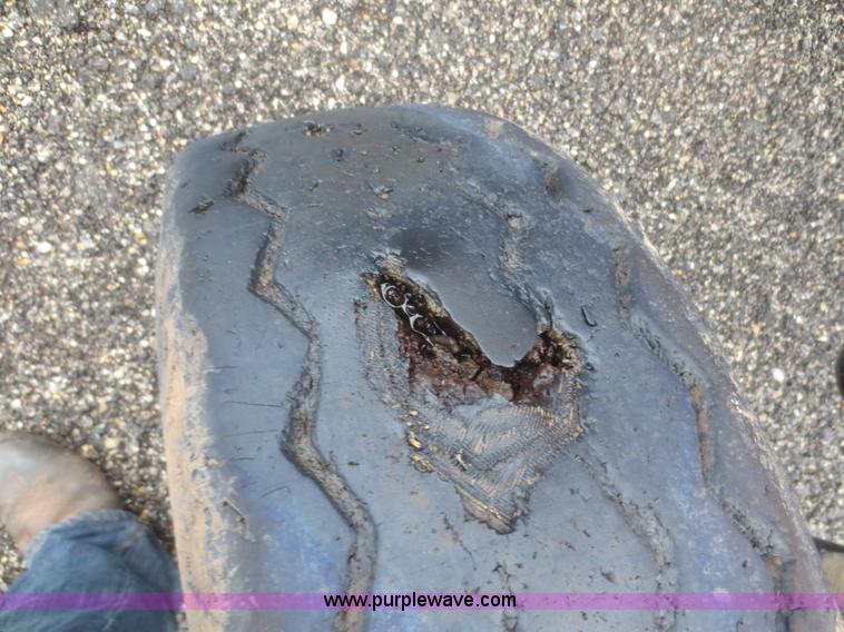 image for item D2164 2003 Massey Ferguson 4345 tractor