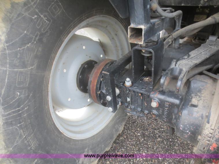 image for item D2164 2003 Massey Ferguson 4345 tractor