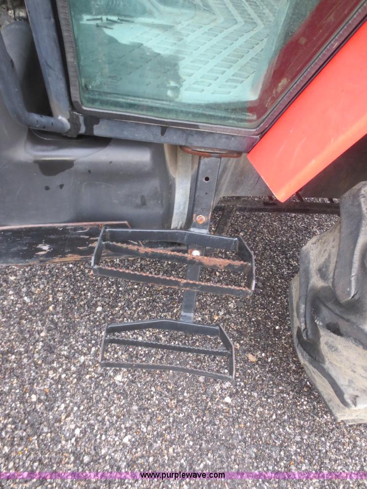 image for item D2164 2003 Massey Ferguson 4345 tractor