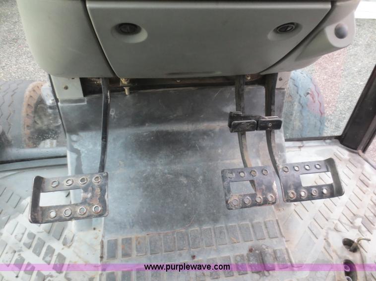 image for item D2164 2003 Massey Ferguson 4345 tractor