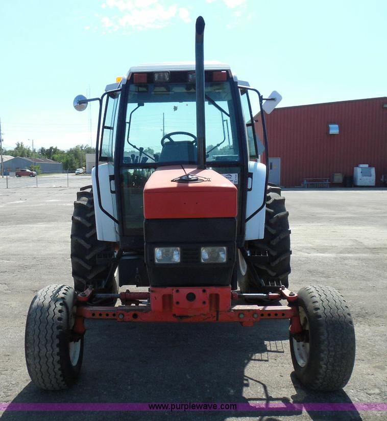 image for item E7948 1995 New Holland 6640 tractor