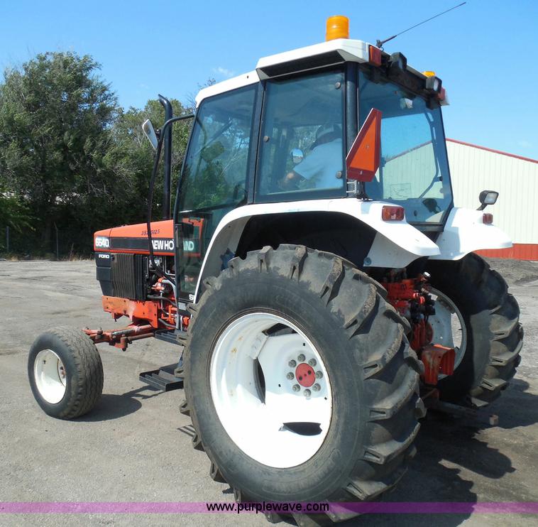 image for item E7948 1995 New Holland 6640 tractor
