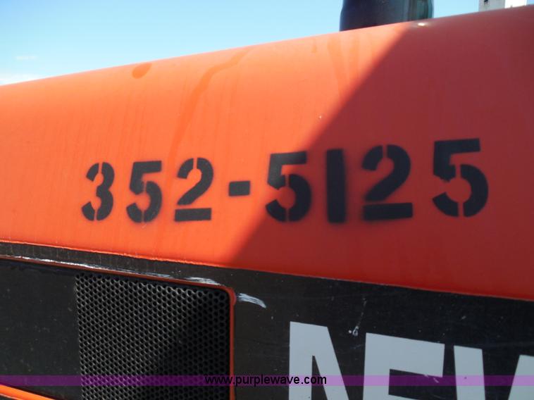 image for item E7948 1995 New Holland 6640 tractor