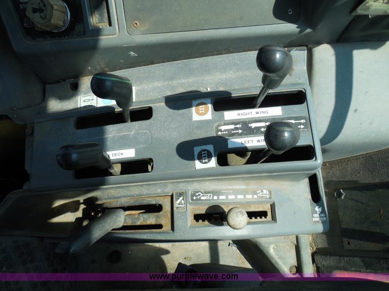 image for item E7948 1995 New Holland 6640 tractor