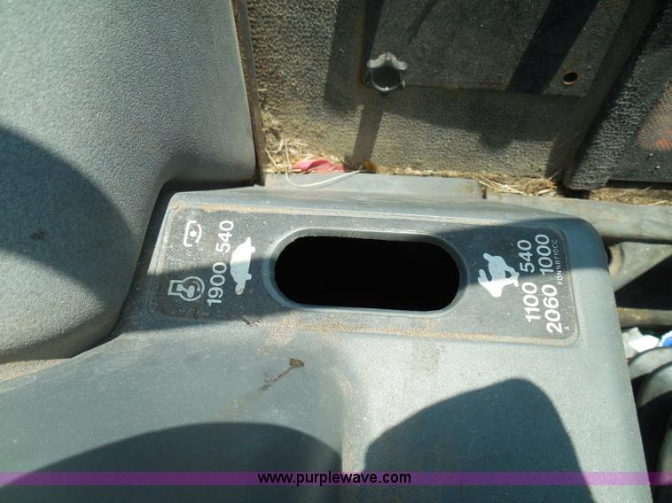 image for item E7948 1995 New Holland 6640 tractor