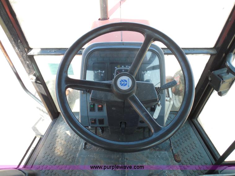 image for item E7948 1995 New Holland 6640 tractor