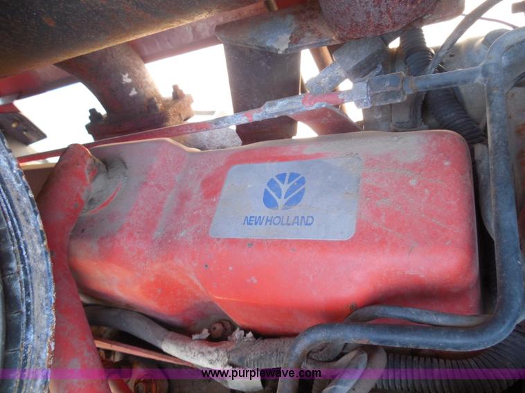 image for item E7948 1995 New Holland 6640 tractor