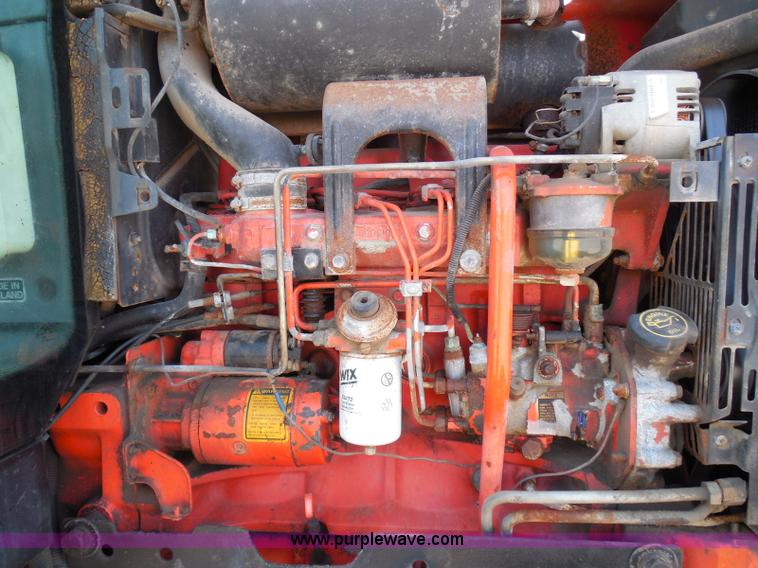 image for item E7948 1995 New Holland 6640 tractor