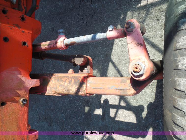 image for item E7948 1995 New Holland 6640 tractor