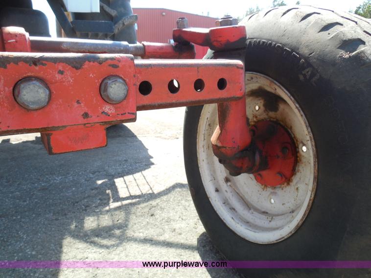 image for item E7948 1995 New Holland 6640 tractor