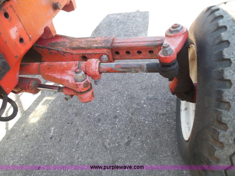 image for item E7948 1995 New Holland 6640 tractor