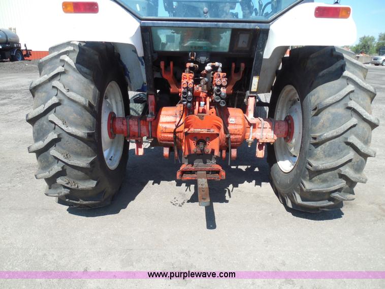 image for item E7948 1995 New Holland 6640 tractor