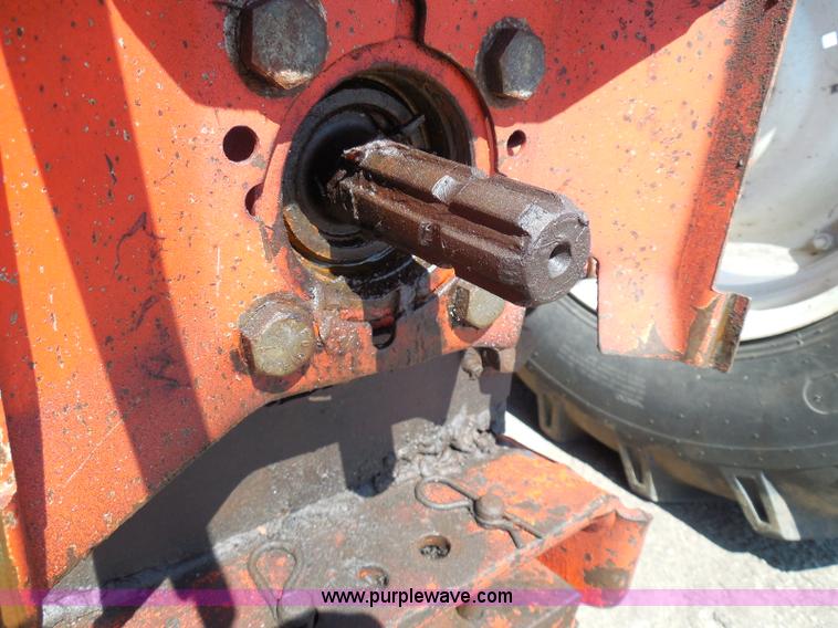 image for item E7948 1995 New Holland 6640 tractor