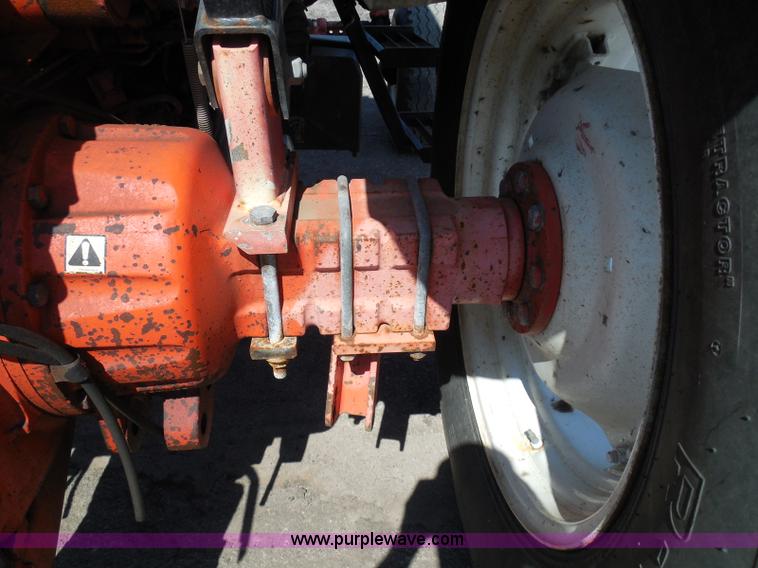 image for item E7948 1995 New Holland 6640 tractor