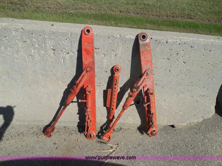 image for item E7948 1995 New Holland 6640 tractor