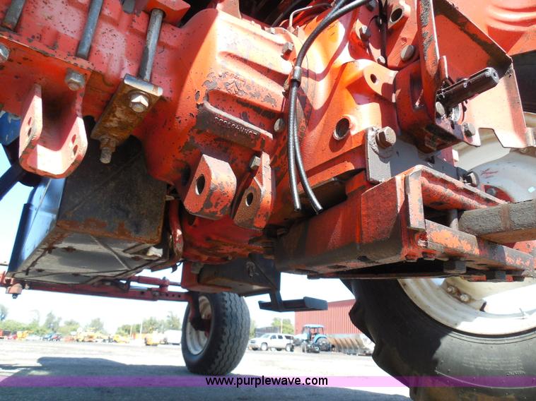 image for item E7948 1995 New Holland 6640 tractor