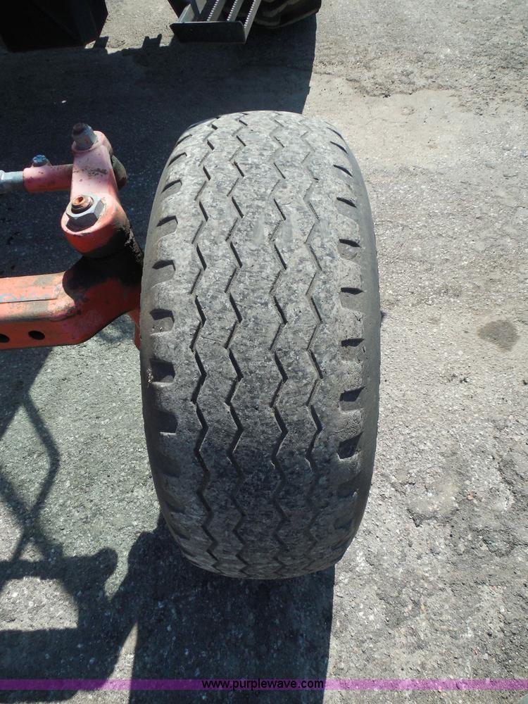 image for item E7948 1995 New Holland 6640 tractor