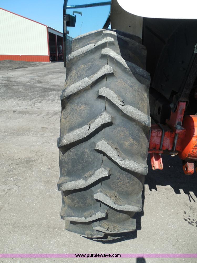 image for item E7948 1995 New Holland 6640 tractor