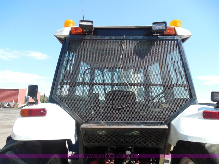 image for item E7949 1995 New Holland 6640 tractor