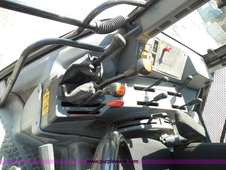 image for item E7949 1995 New Holland 6640 tractor