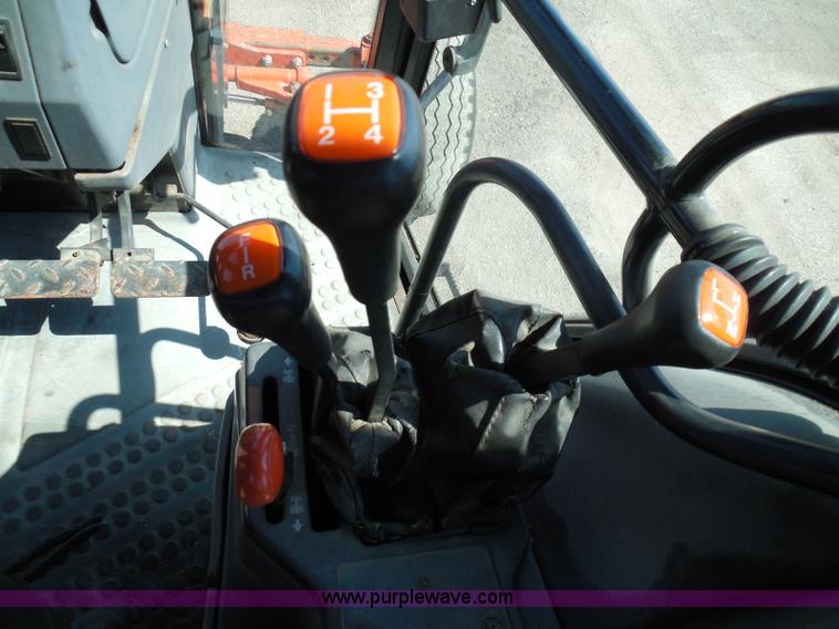 image for item E7949 1995 New Holland 6640 tractor