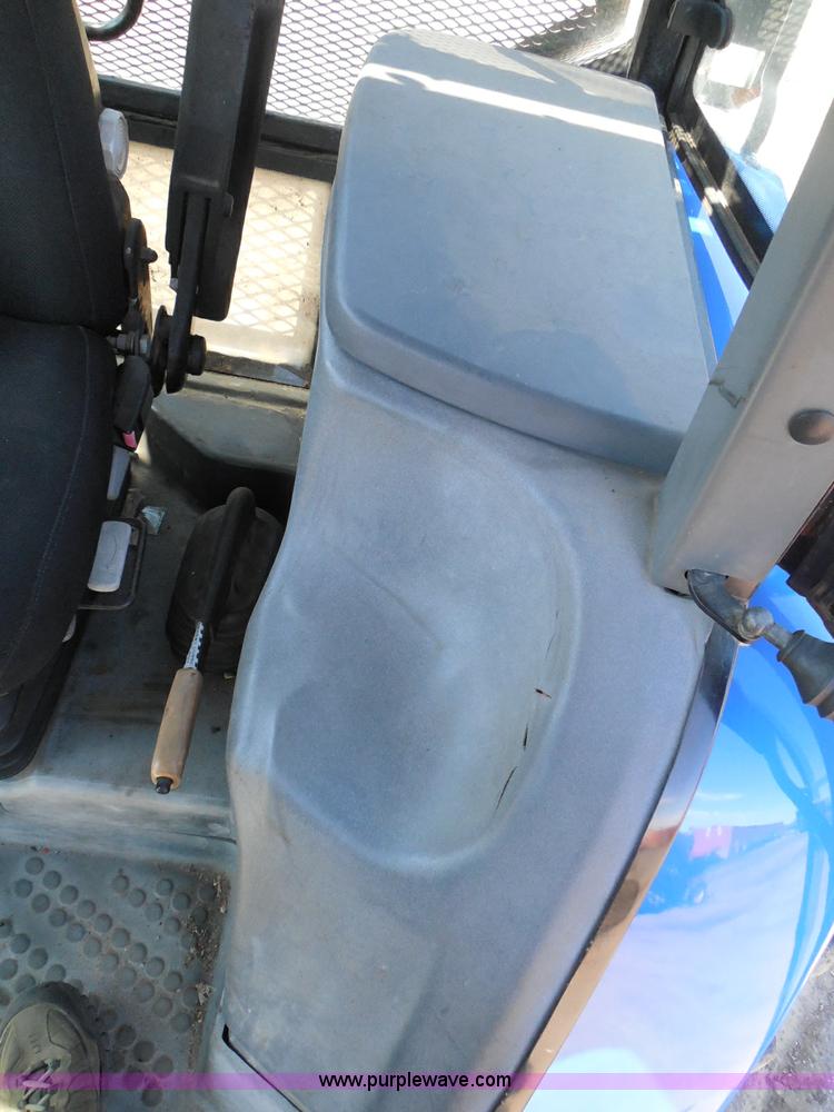 image for item E7949 1995 New Holland 6640 tractor