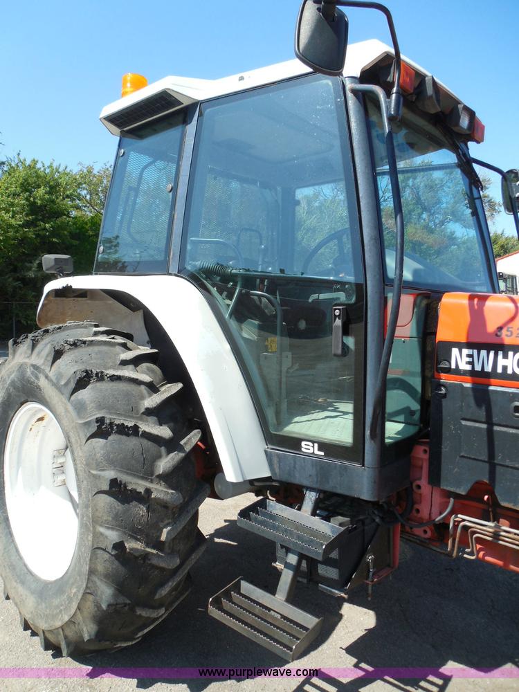image for item E7949 1995 New Holland 6640 tractor