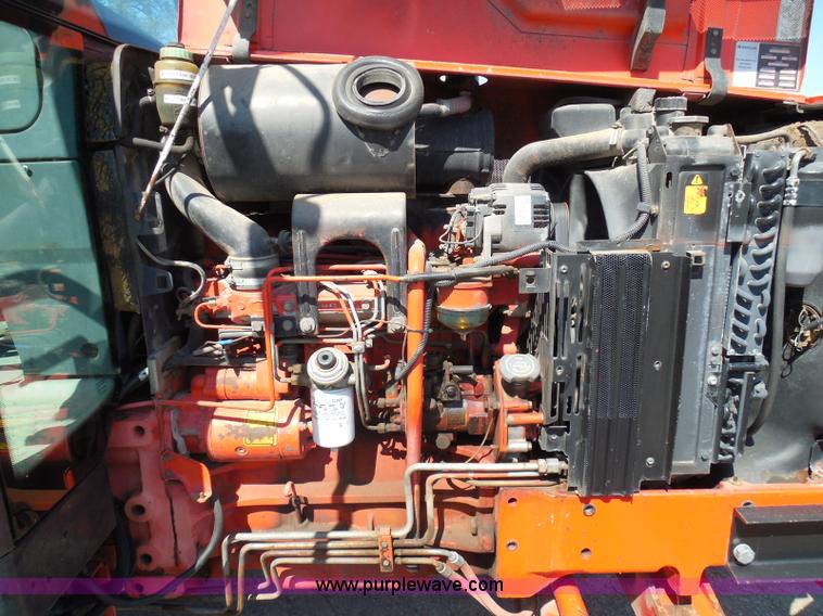 image for item E7949 1995 New Holland 6640 tractor