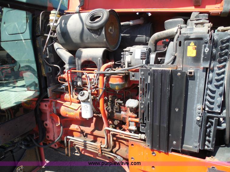 image for item E7949 1995 New Holland 6640 tractor