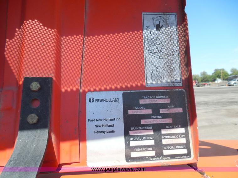 image for item E7949 1995 New Holland 6640 tractor
