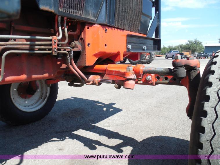 image for item E7949 1995 New Holland 6640 tractor