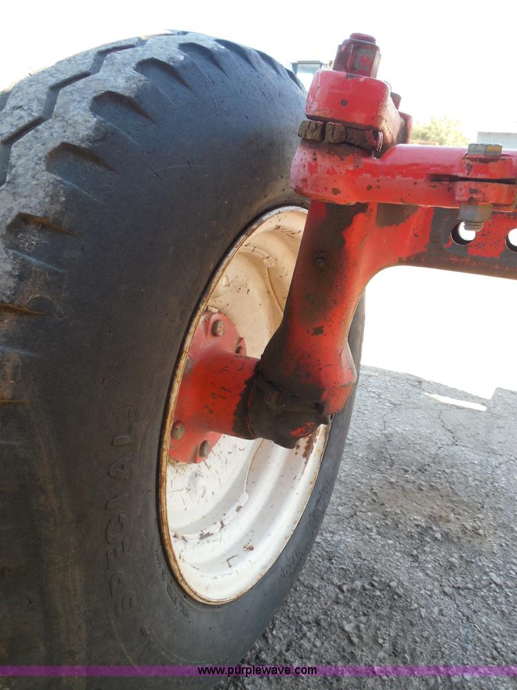 image for item E7949 1995 New Holland 6640 tractor