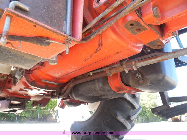 image for item E7949 1995 New Holland 6640 tractor