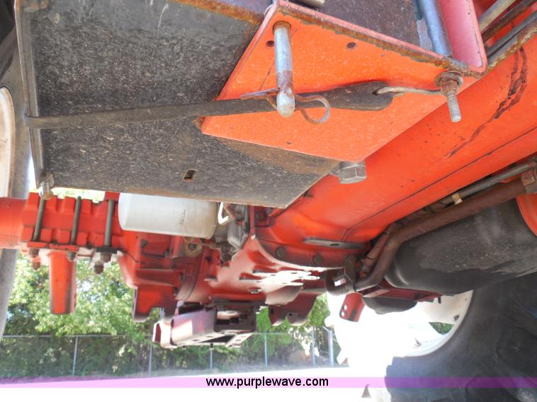 image for item E7949 1995 New Holland 6640 tractor