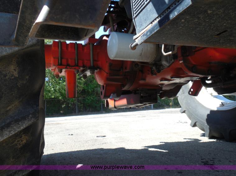 image for item E7949 1995 New Holland 6640 tractor