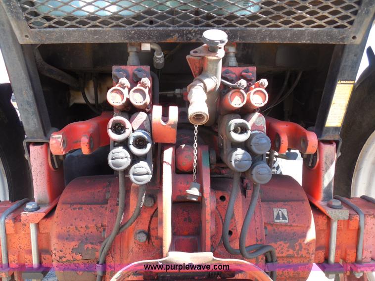 image for item E7949 1995 New Holland 6640 tractor