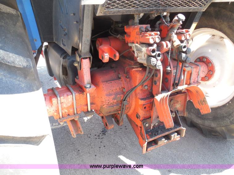 image for item E7949 1995 New Holland 6640 tractor