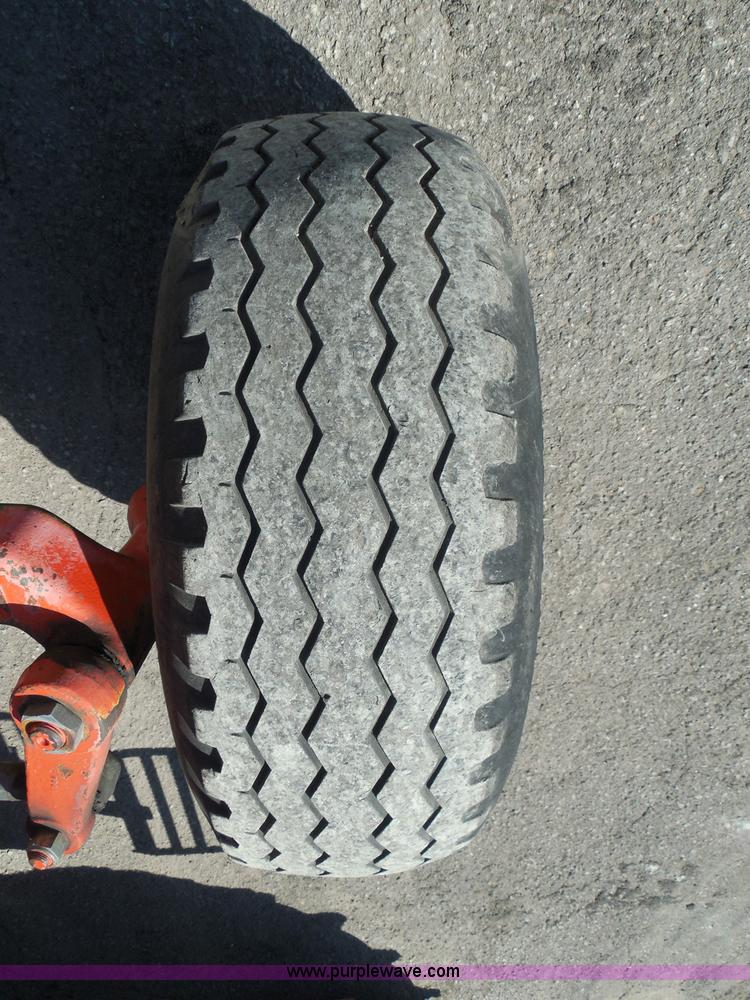 image for item E7949 1995 New Holland 6640 tractor