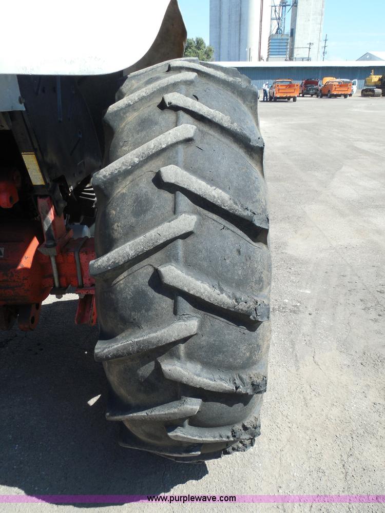 image for item E7949 1995 New Holland 6640 tractor