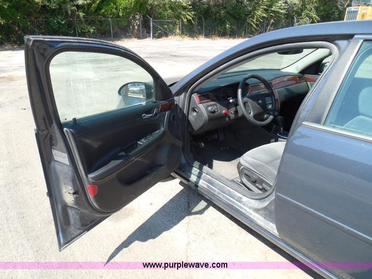image for item E7950 2008 Chevrolet Impala LS