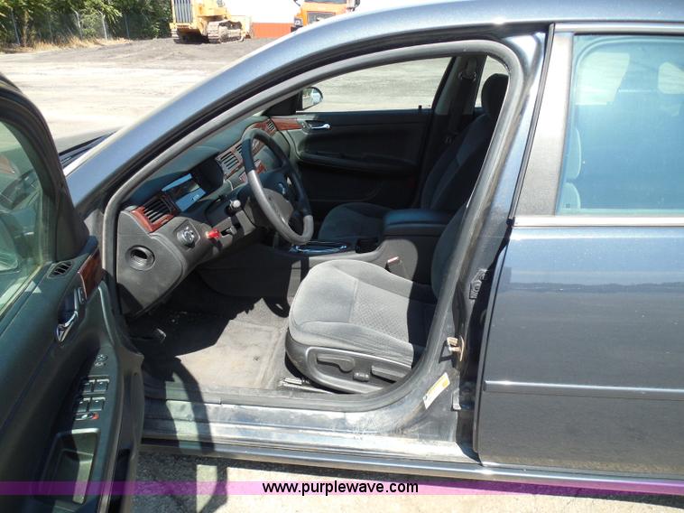 image for item E7950 2008 Chevrolet Impala LS