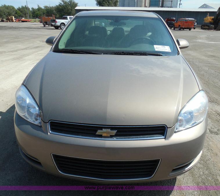 image for item E7952 2007 Chevrolet Impala LS
